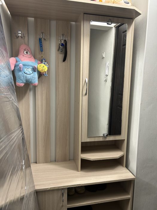 Продам шкаф в прихожую