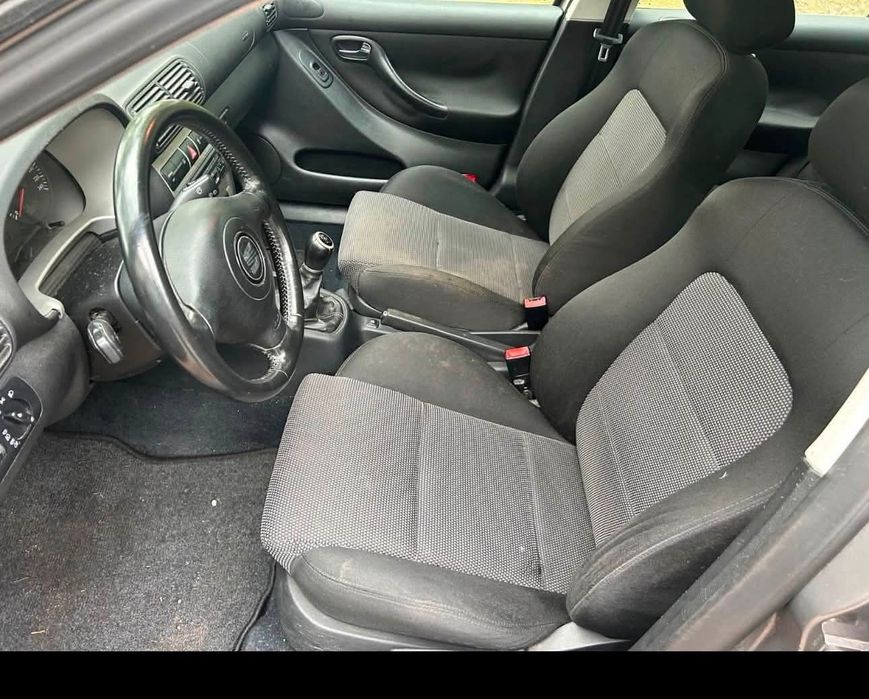 Vând Seat Leon 1.6 16v în stare foarte buna de funcționare.