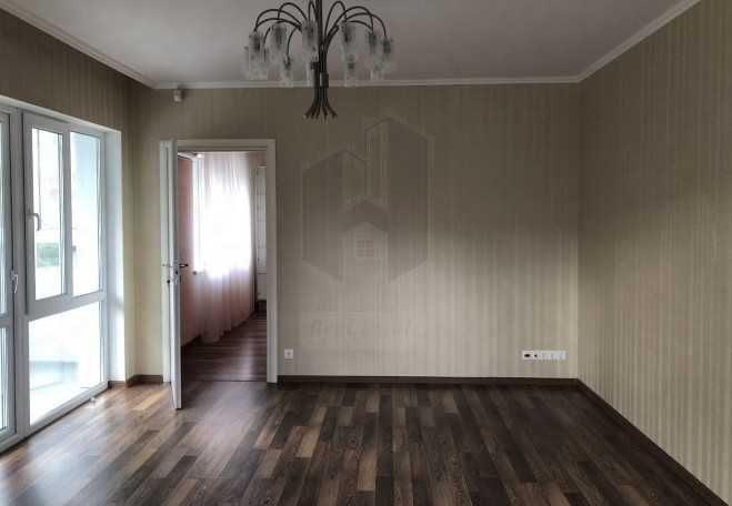 Дава се под наем Тристаен апартамент в Пловдив, Остромила - 88 кв.м за 270.3 € - Снимка #2