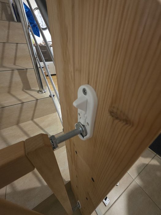 Poarta siguranta scari