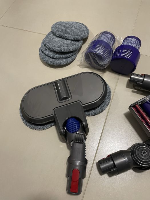 Dayson V10 -> V15 baterie si accesorii