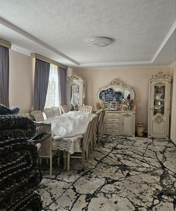 11,79соток,6комн,2этажа,2сан.узла,канализация,летняя кухня,Азадбаш