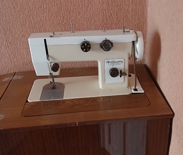 Швейная машинка ножная