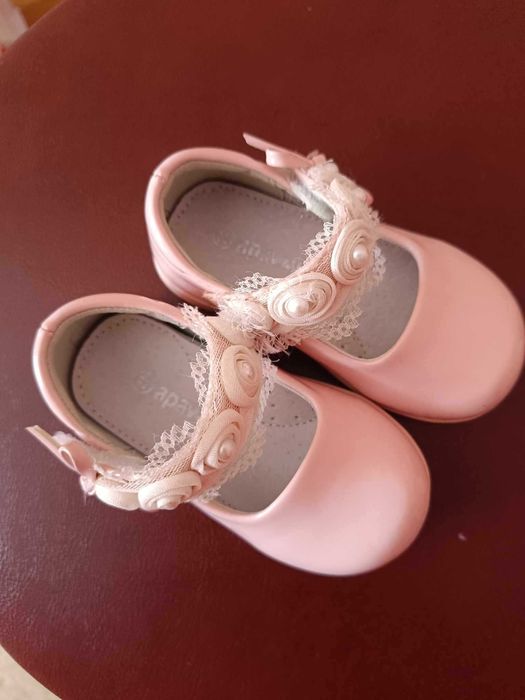 Pantofi de ocazie fetite roz pal marimea 21