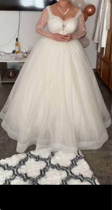 Vand rochie de mireasa