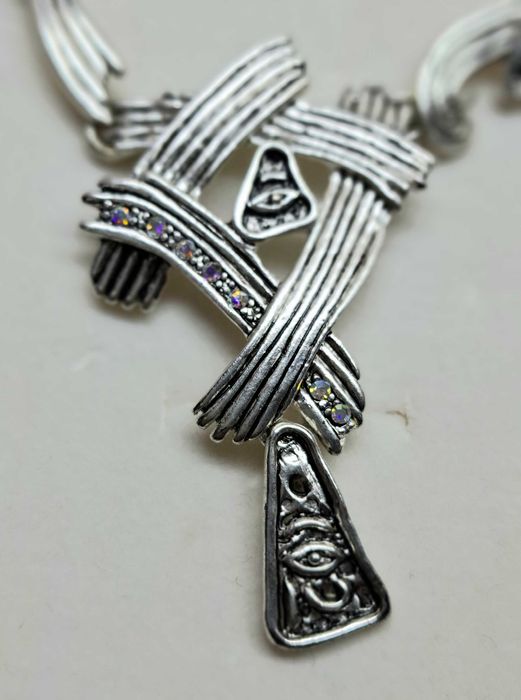 Бижутерия, колье и серьги от SWAROWSKI