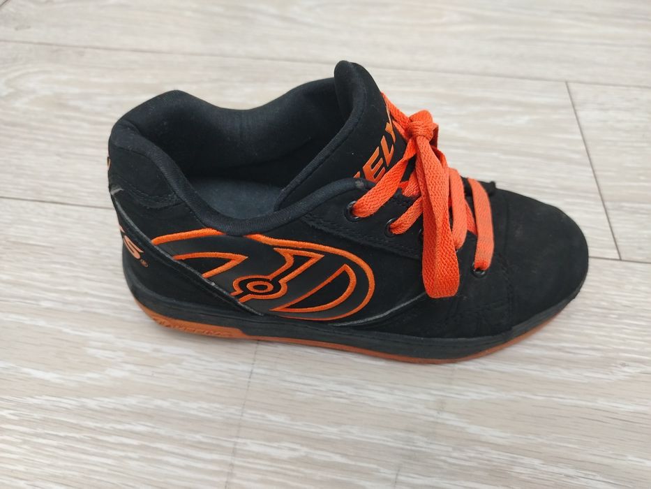 Кроссовки Heelys