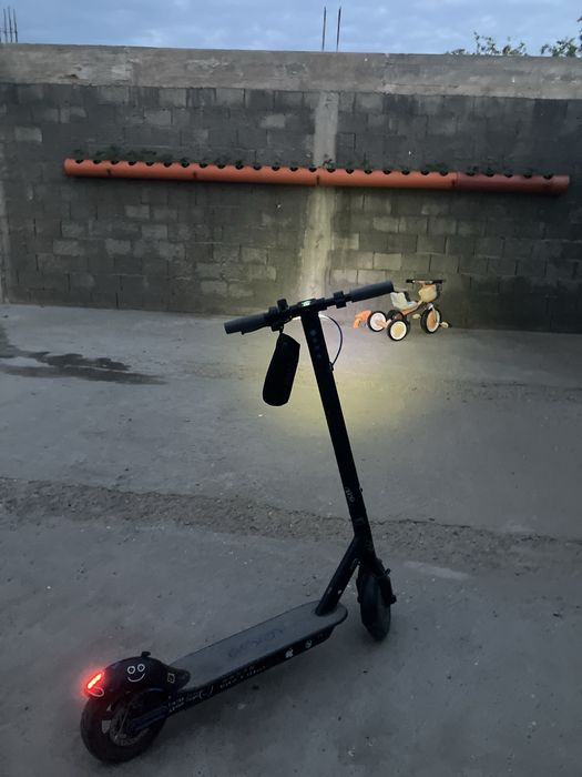 Vând trotineta lexgo rx9lite