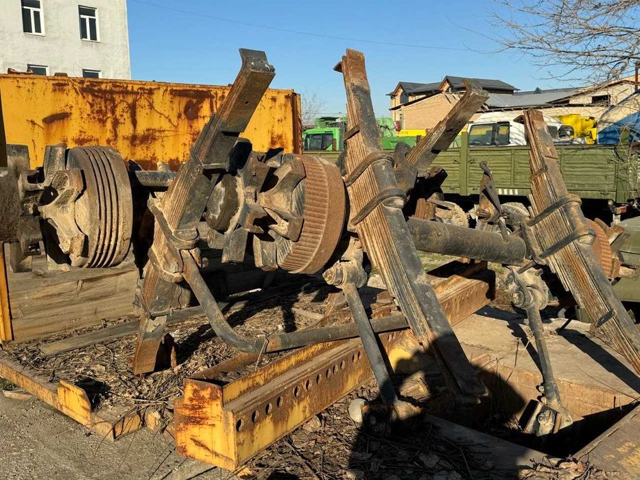 продаётся мосты от  Маз в комплекте