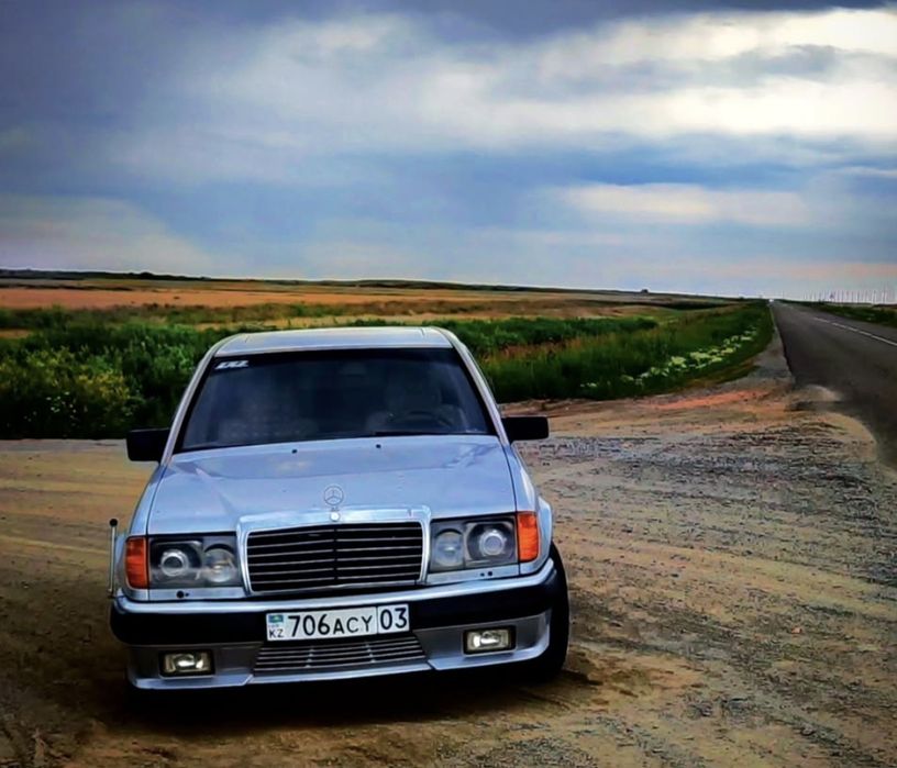 Продам W124 E200 2.2 механика