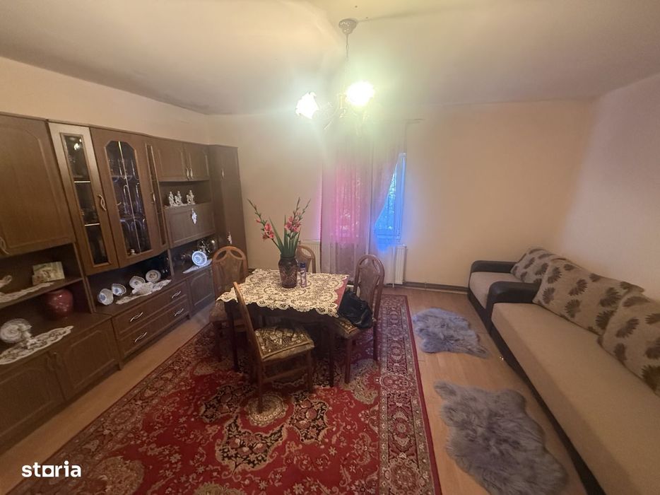 Casa 5 camere cu teren 2300 mp - Jucu de Sus