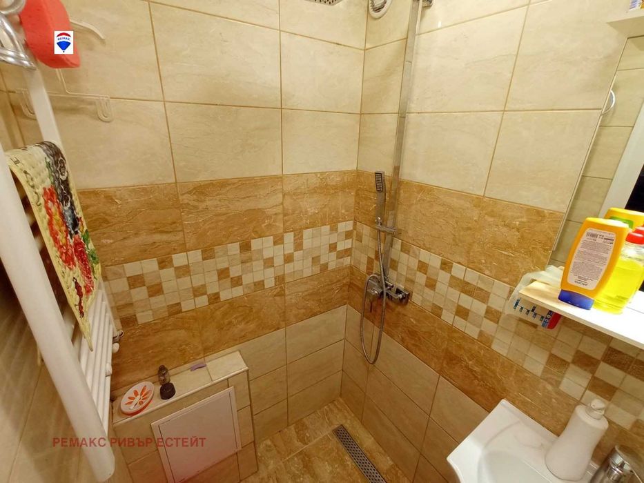 Продава се Тристаен апартамент в Русе, Дружба 2 - 72 кв.м за 1180 €/кв.м - Снимка #12