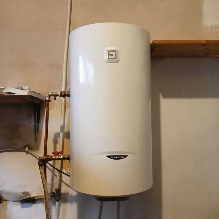 Vand boiler Ariston 100 L