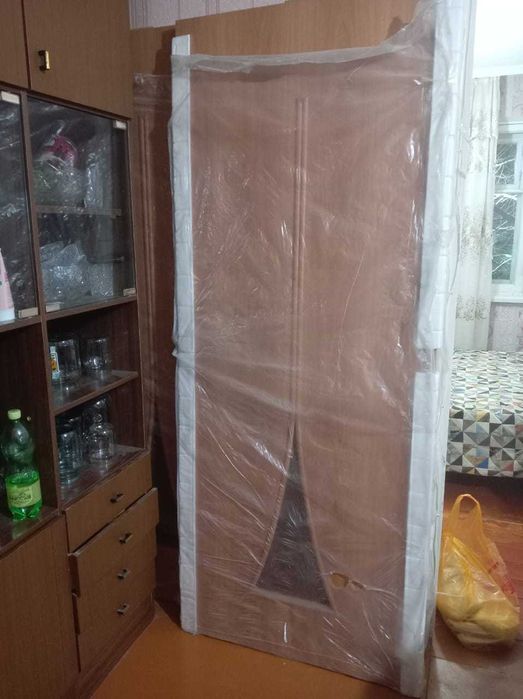 продам дверное полотно новое 2 шт