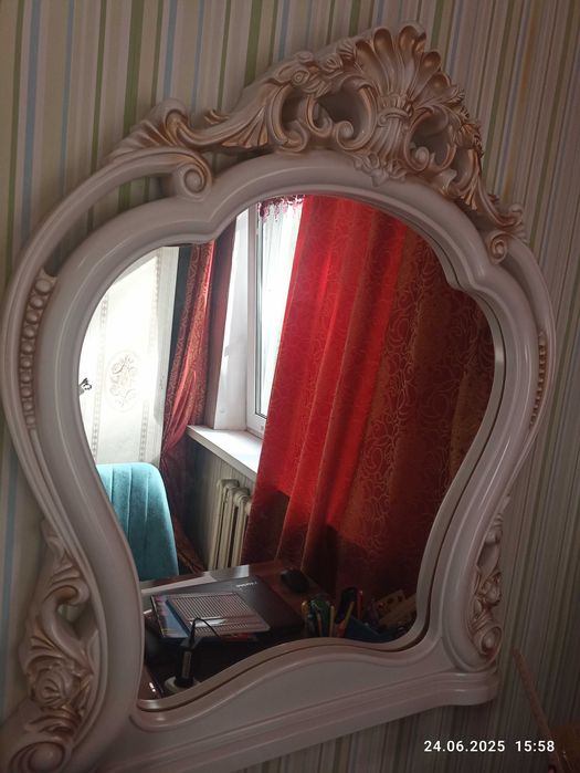 Продаю зеркала в отличном состояний