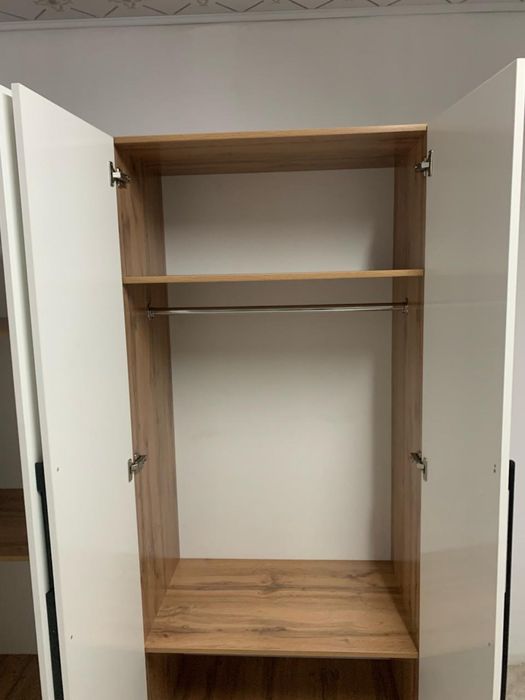 Продаю новые шкафы