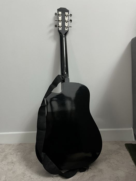 Гитара акустическая