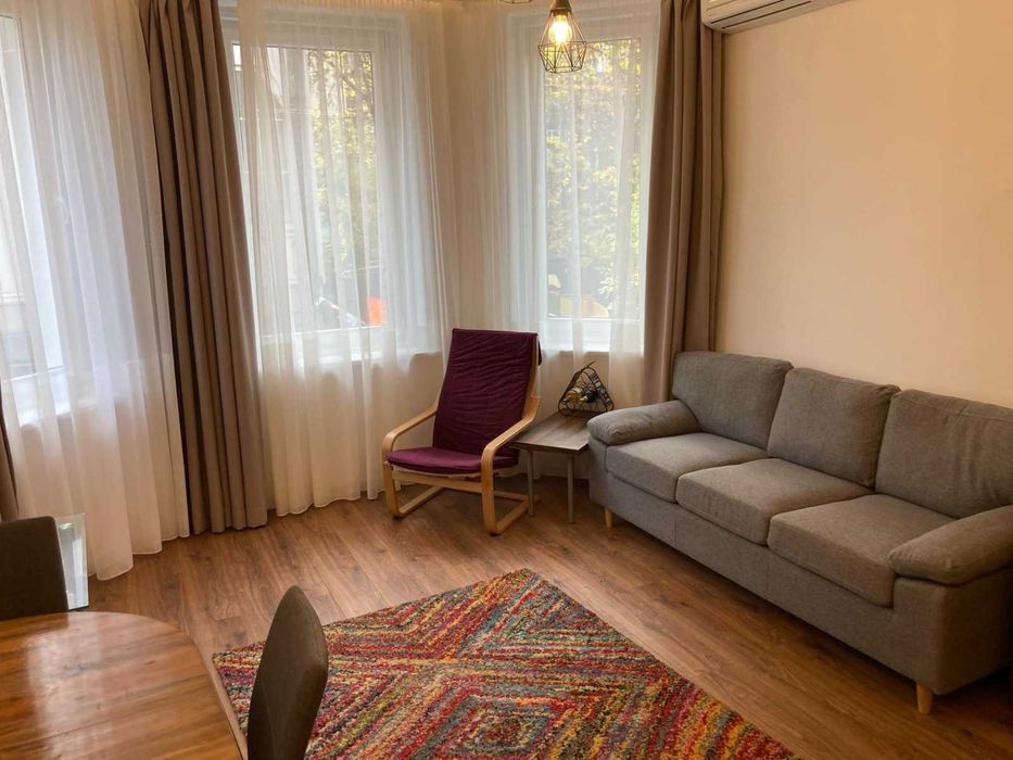 Дава се под наем Двустаен апартамент в София, Център - 63 кв.м за 739.5 € - Снимка #1