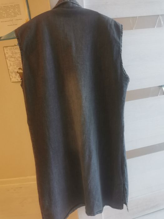 Продам стильные джинсовые рубашку и безруковку