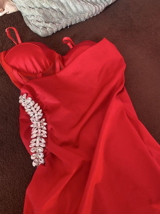 Vând rochie dama