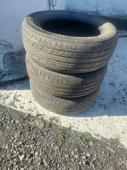 Продам шини 215/60/17