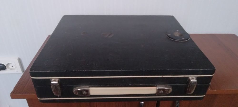 Чемодан советских времен