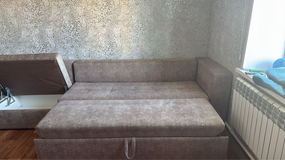 Продаеться диван трансформер