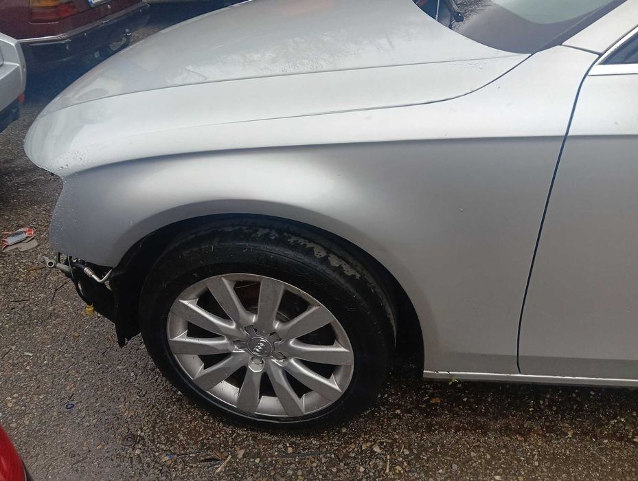 Ляв калник за audi a4 b8