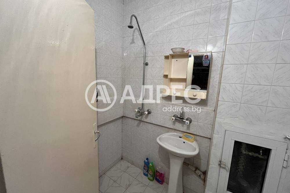 Продава се Двустаен апартамент в Разград, Център - 62 кв.м за 1284 €/кв.м - Снимка #7