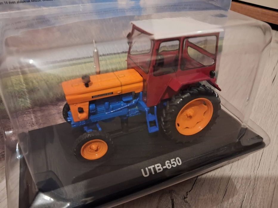 Macheta noua tractor UTB 650, scara 1:43 + revista