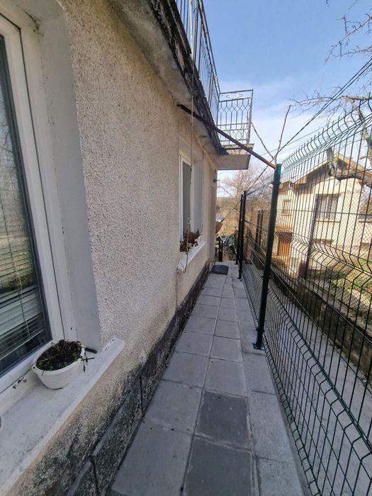 Двуетажна къща в кв. Княжево! До Витоша!