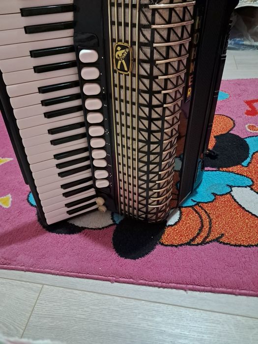 Vând acordeon hohner atlantic 4 de luxe