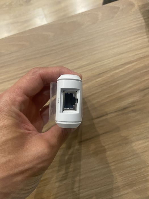Продам Ubiquiti UniFi Cloud Key UC-CK