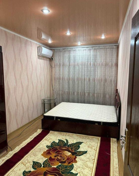 Qizlarga kvartira tinchlik metro lux sharoit bilan