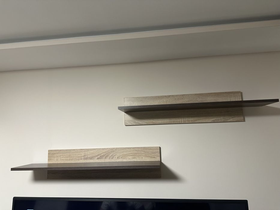 Стилна холна гарнитура (ТВ шкаф,витрина,шкаф и етажерки)-Като нови!