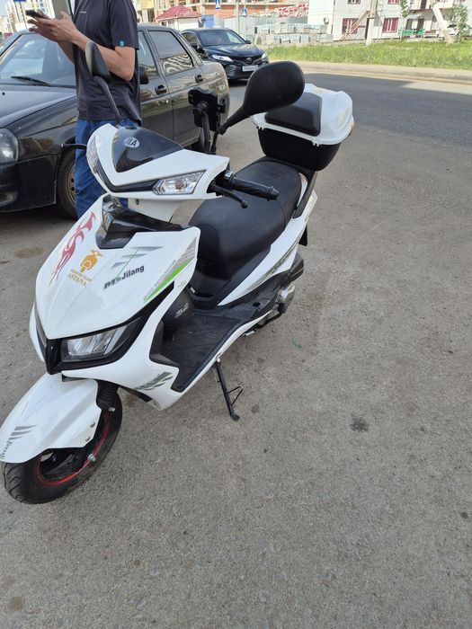 Аренда скутера м8