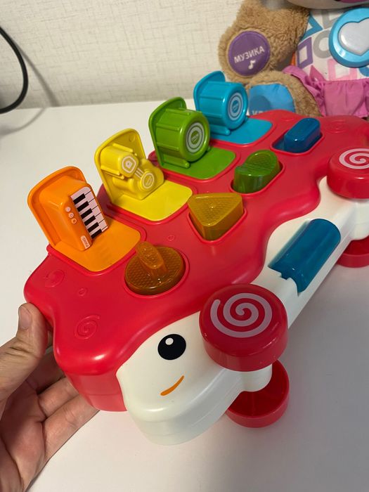 Лот бебешки играчки - куче Fisher Price, слонче, писта с количка ..