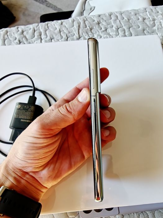 Продавам Samsung S21 Ultra 256гб/12 рам!Обещан!!!