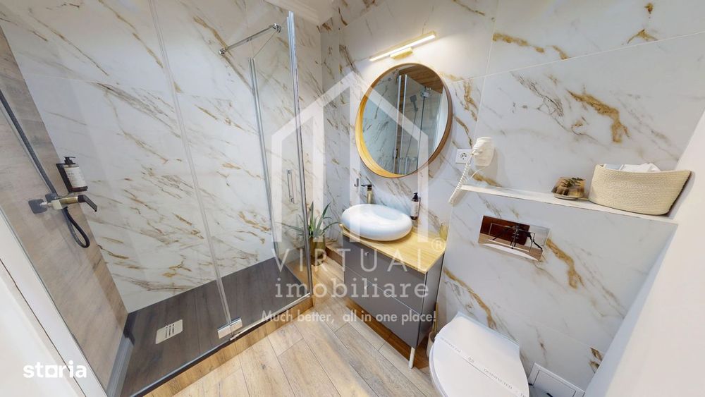 Investitia ideala - Pensiune, zona centrala - 14 camere, 2 apartamente