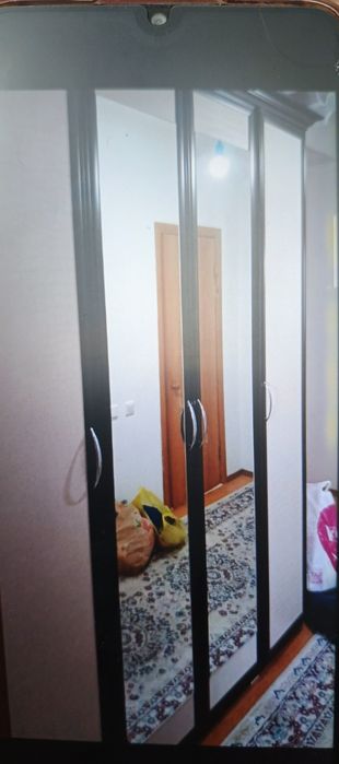 Шкаф для одежды (4-дверный, с зеркалами).