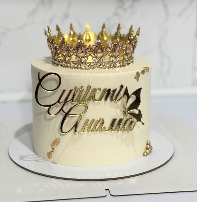 Торт с короной Астана