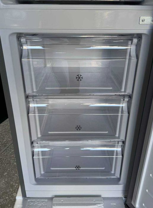 Холодильник Beston BN-483SLV Inverter No Frost 239 л