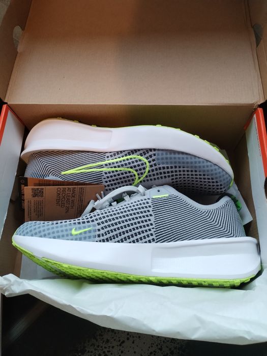 Nike Interact RUN 44номер