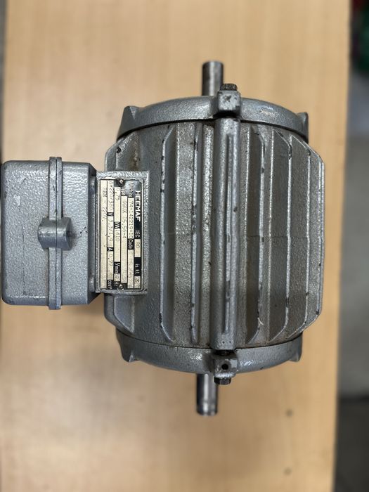 Motor electric de 0,75 kw