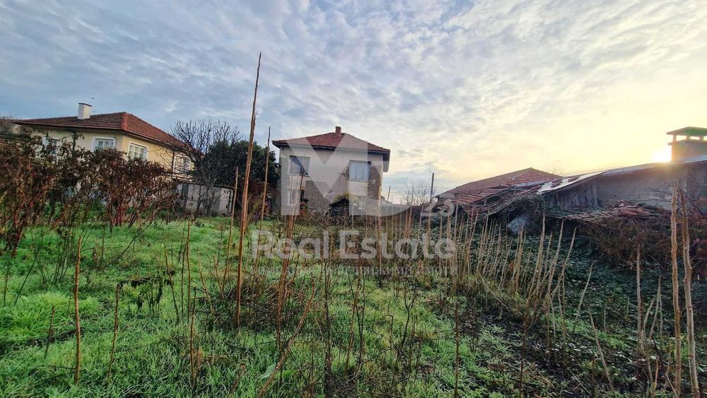 Къща в Пловдив, област-с.Труд площ 160 цена 175000