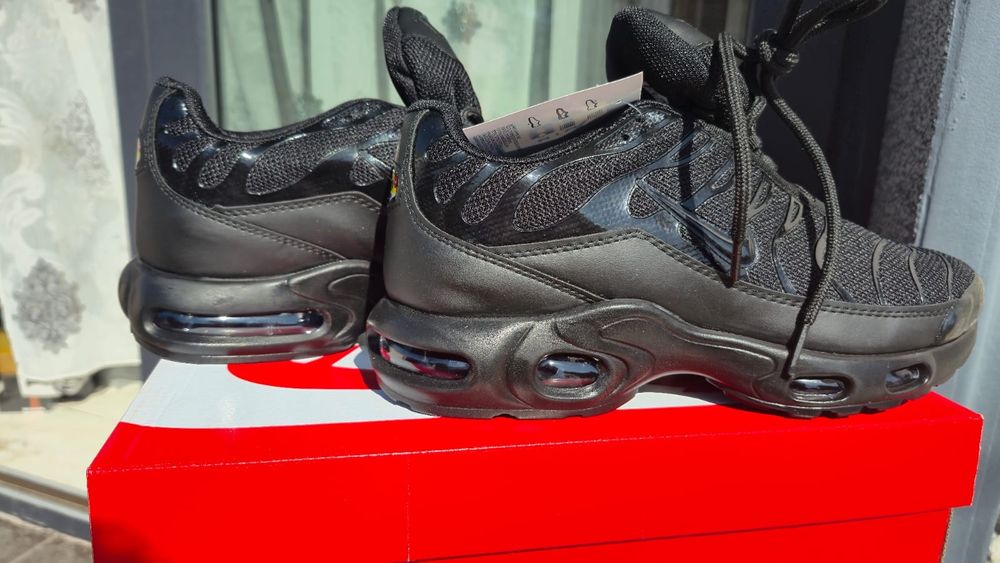 Adidași bărbați 40-44