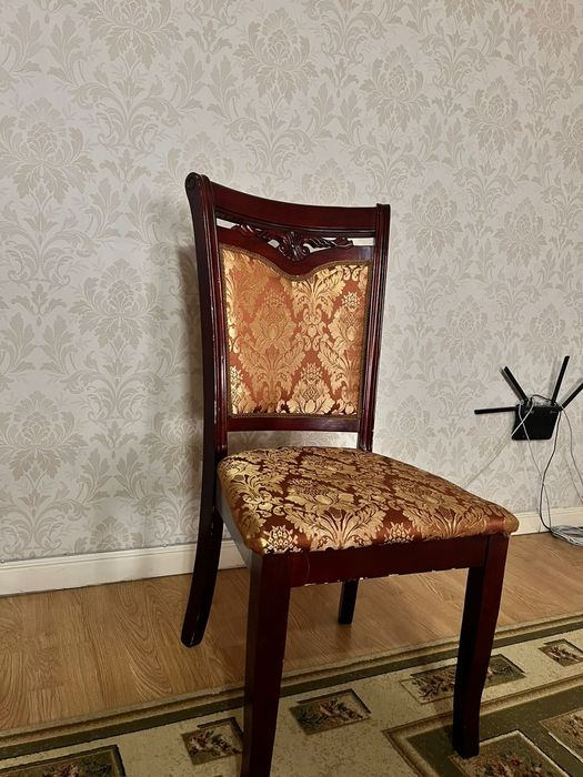 Продам стол в хорошем состоянии