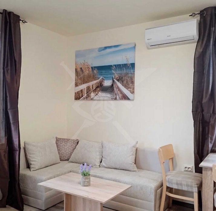 Продава се Двустаен апартамент в с. Николаевка, Област Варна - 70 кв.м за 600 €/кв.м - Снимка #3