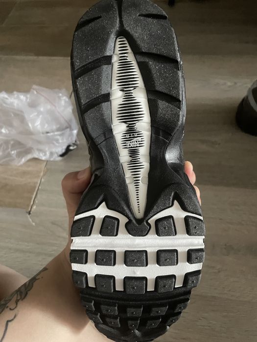 Продам Nike air max 95