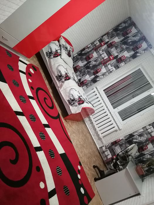 Продам ковёр 2х3